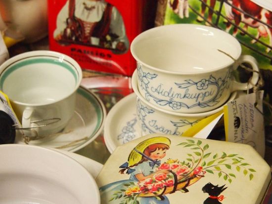 蚤の市巡りツアー 穴場のヴィンテージショップへ！＜日本語ガイド／昼食付／ヘルシンキ発＞