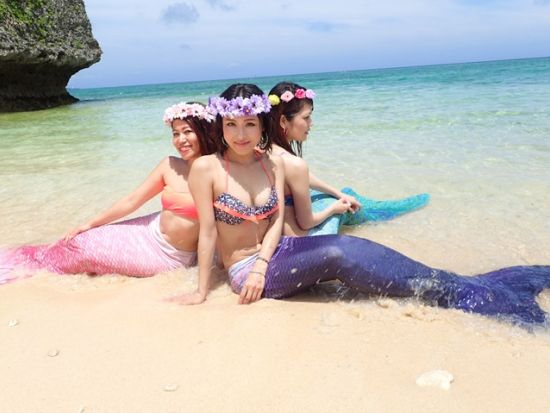 マーメイドスイム 人魚になって泳ごう！撮ろう！海外でも人気のビーチフォト体験＜写真無料／カット数無制限／本島中部 恩納村＞