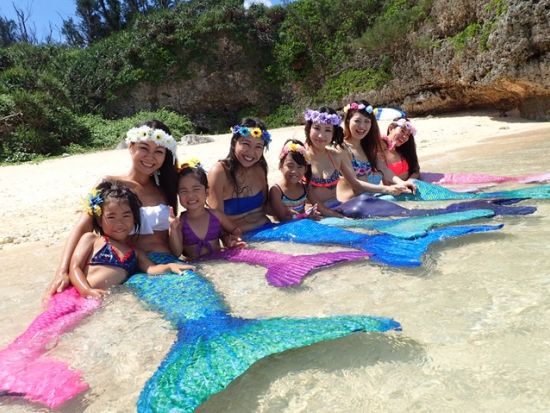 マーメイドスイム 人魚になって泳ごう！撮ろう！海外でも人気のビーチフォト体験＜写真無料／カット数無制限／本島中部 恩納村＞
