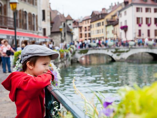 中世の村ペルージュ＆水の都アヌシー　1日観光ツアー ＜貸切／日本語アシスタント付きあり／リヨン発＞