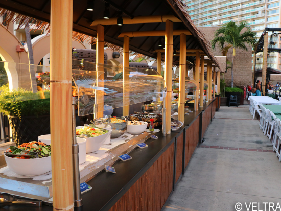 伝統ルアウ＆ハワイアンショー「ワイキキ・スターライト・ルアウ」フラ&ファイヤーダンスの本格ディナーショー　＜ヒルトン・ハワイアン・ビレッジ＞