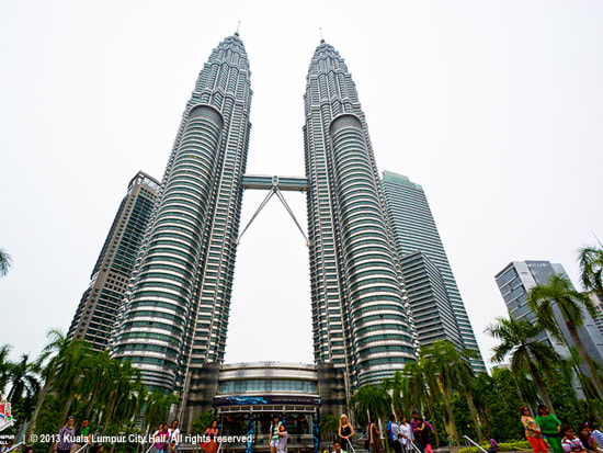 petronas twin towers kuala lumpur towers malaysia