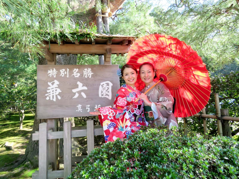 着物 浴衣レンタル 便利な香林坊エリア 金沢城or兼六園徒歩5分 7 8月浴衣のみ 6 9月浴衣選択可 男性用着物あり 金沢市 By きものレンタルwargo 金沢の観光 遊び 体験 レジャー専門予約サイト Veltra ベルトラ