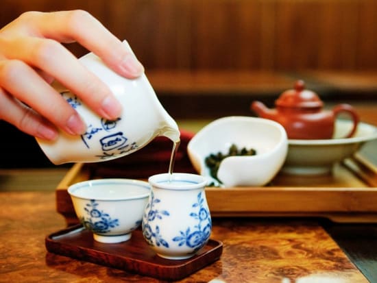 竹里館(ジューリグァン) 茶芸館で台湾茶に親しむ茶芸教室　選べる3つの講座＜午前・午後／日本語／点心付きオプションあり＞