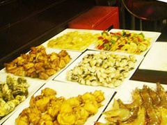 Halong Bay Cruise from Hanoi Vietnam meal