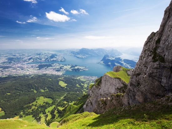 中央スイス ピラトゥス山＆古都ルツェルン　日帰り観光ツアー ＜5～11月／チューリッヒ発＞