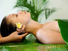 Relaxing_at_a_Comfy_Spa (2)