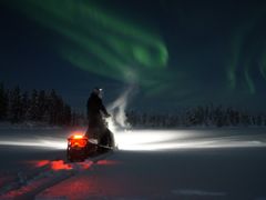 Northern Lights Snowmobile Tour from Rovaniemi