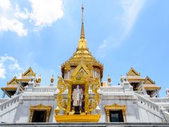 Wat Traimit Temple bangkok thailand