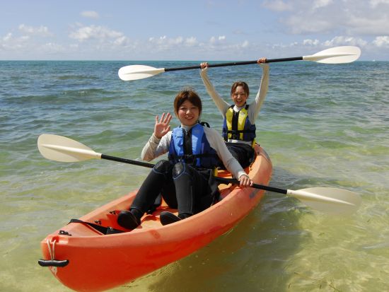 青の洞窟 シュノーケリング　体験ダイビングまたはカヤックのセットも可！＜ビーチ／ショップ設備利用可／グリーンフィンズ認定店／恩納村発＞