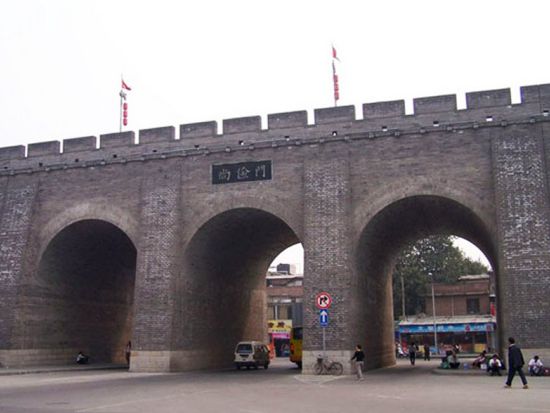 飛行機で日帰りで行く！西安1日観光ツアー＜英語ガイド／往復航空券込／上海発＞