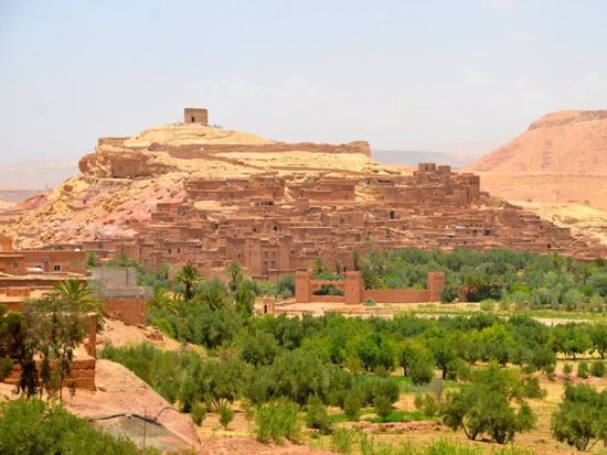 【マラケシュ発 モロッコ周遊 3泊4日】メルズーガ2泊！世界遺産アイト・ベン・ハッドゥ＋シェビ砂丘＋ワルザザート＋トドラ峡谷＜英語／フェズ着＞