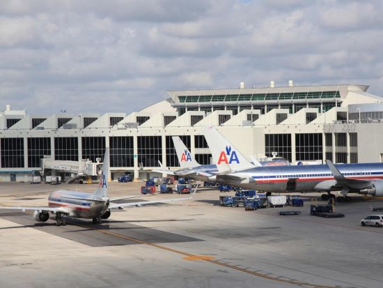 【空港送迎】マイアミ国際空港 ⇔ ダウンタウン・マイアミ地区またはマイアミビーチ地区 ＜貸切／英語ドライバー＞