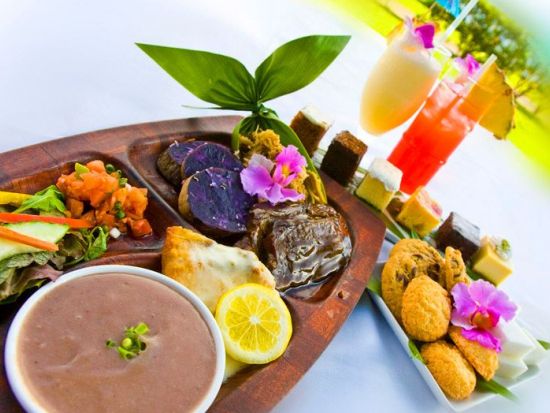 伝統ルアウ＆フラ　ハワイアンショー『テ・アウ・モアナ』 ＜3コースディナー／飲み放題／ワイレアビーチ・マリオットリゾート＆スパ＞