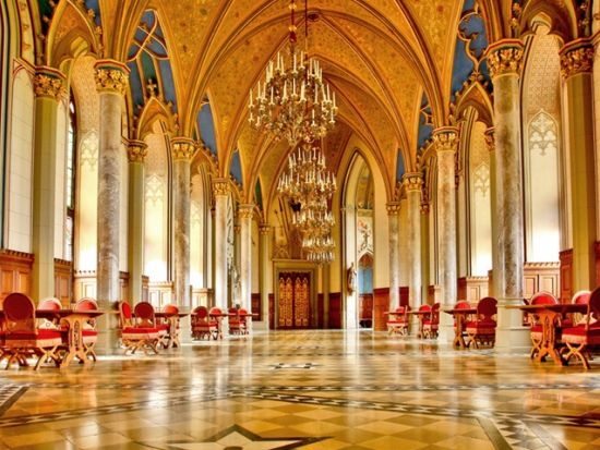 フランクフルト発「天空の城」を訪ねる ホーエンツォレルン城日帰り観光ツアー＜英語ドライバーガイド＞