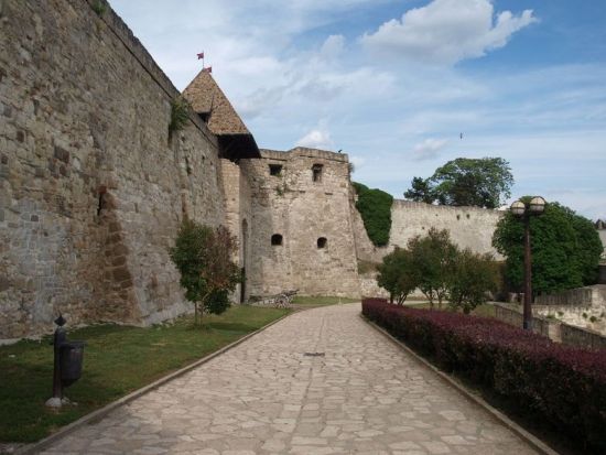 ワインの街エゲル 1日観光＜日本語ガイド／昼食付き／ブタペスト発＞