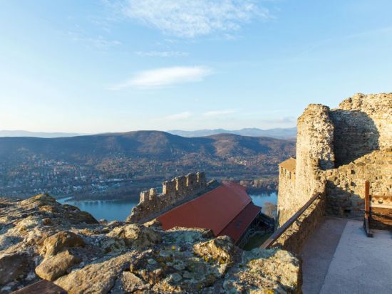 バロックの町センテンドレとヴィシェグラード1日観光＜5～9月／貸切／日本語ガイド／ブダペスト発＞