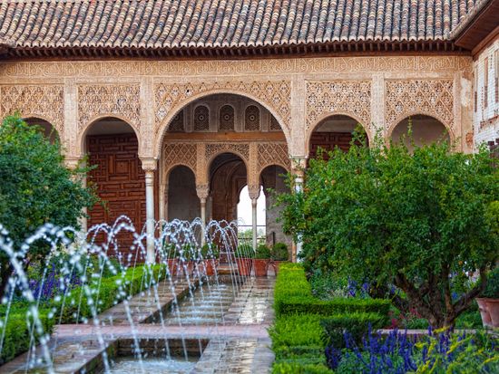 Granada Full Day Tour with Alhambra and Generalife Visit from Costa Del