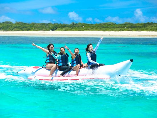 幻の島&マリンスポーツ遊び放題ツアー＜1日／市街地ホテル送迎可／石垣島発＞by フージーマリンサービス