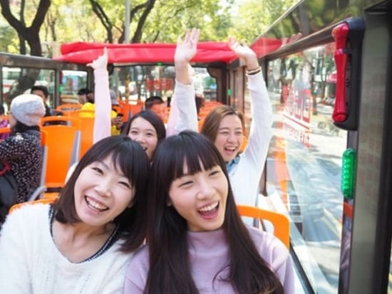 乗り降り自由！台北市内 オープントップバス乗車券　故宮博物院チケット付きプランあり ＜日本語オーディオガイド付き＞