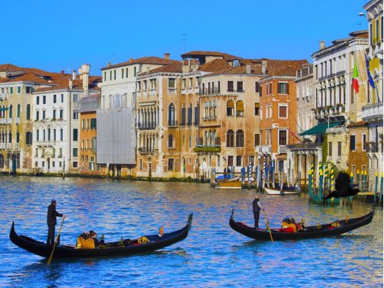 ヴェネツィア ゴンドラ遊覧　30分コース＜貸切＞