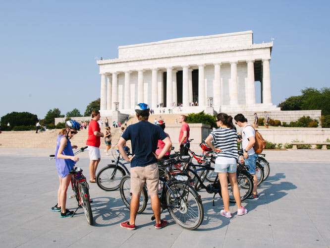 自転車で巡る！見所満載首都ワシントンD.C.市内観光ツアー＜英語ガイド 