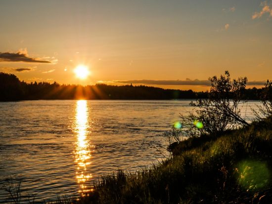 フィンランドの白夜 沈まぬ太陽 撮影ツアー プロのガイドがレクチャーします！＜6～10月／軽食付／英語／ロヴァニエミ発＞