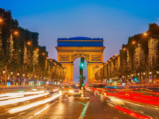 2階建てオープントップバスでめぐる　パリのイルミネーションツアー＜約2時間／英語オーディオガイド＞*当日予約OK