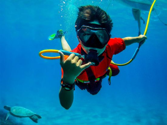 ラナイ島 シュノーケリングクルーズ　 ＜1日2便／食事＆アルコール2杯付き＞