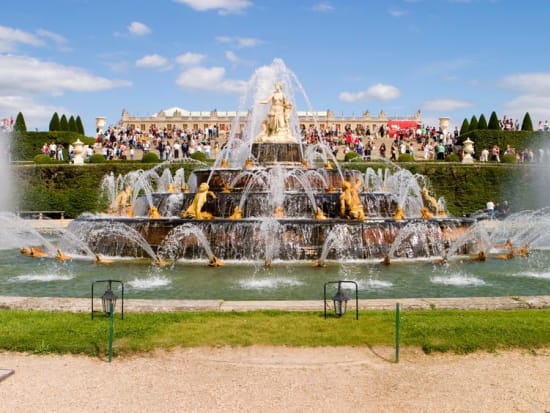 モネの庭園ジヴェルニー ベルサイユ宮殿 1日観光ツアー 4 10月 昼食付 英語ドライバー 貸切プラン有 フランス パリ 旅行の観光 オプショナルツアー予約 Veltra ベルトラ