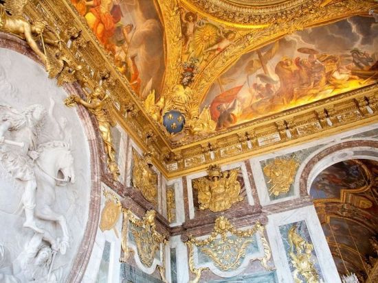 パリ市内 ⇔ ベルサイユ宮殿 往復シャトルバス＜半日または終日＞