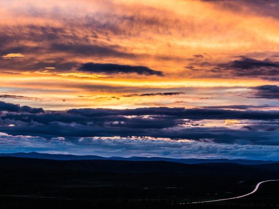 フィンランドの白夜 沈まぬ太陽 撮影ツアー プロのガイドがレクチャーします！＜6～10月／軽食付／英語／ロヴァニエミ発＞