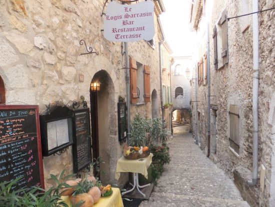 4つの鷲の巣村 日帰りツアー　サンタニェス＆ペイユ＆ペイヨン＆リュセラム＜日本語ドライバーガイド／ニース発＞