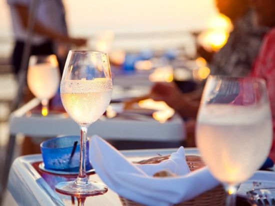 サンセットセーリング ＜軽食・飲み放題付き／カアナパリビーチ発＞