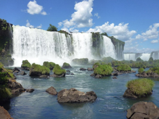 イグアスの滝観光ツアー　アルゼンチン側とブラジル側を2日間に分けて満喫！＜英語ガイド／プエルト・イグアス発／空港送迎可＞