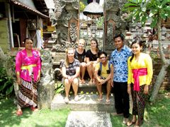 Offering-Lesson-at-Traditional-House