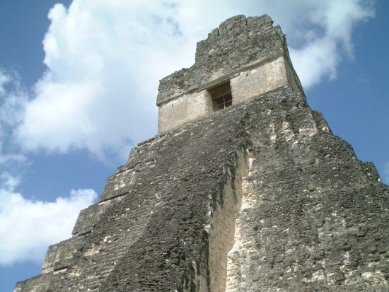 世界遺産ティカル遺跡1泊2日ツアー＜食事付／英語ガイド／アンティグアまたはグアテマラシティ発＞