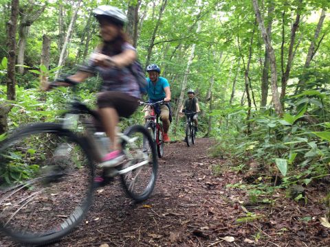 【MTB／サイクリング】定山渓MTBサイクリング インドカレーランチ+源泉かけ流し豊平峡温泉入浴付き！＜4～11月／札幌市街地送迎＞by Giro21
