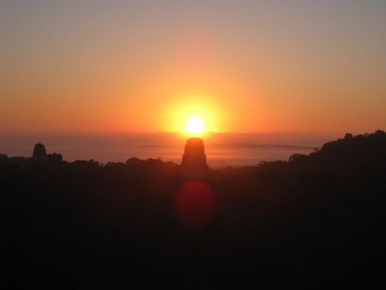 世界遺産ティカル遺跡1泊2日ツアー＜食事付／英語ガイド／アンティグアまたはグアテマラシティ発＞