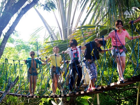 アミューズメントパーク「パパキッツマリーナ&ラグーン」訪問✩海を眺めながらの絶景ジップラインや乗馬体験！＜現地ガイド(日本語可)／フィリピン料理ランチ付き＞