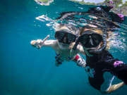 snorkeling girls