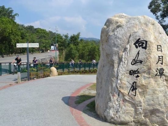 日月潭（にちげつたん）観光ツアー　ロープウェイとクルーズで台湾で最も美しい湖を堪能　文武廟観光あり＜1日／日本語ドライバープランあり／台中発＞