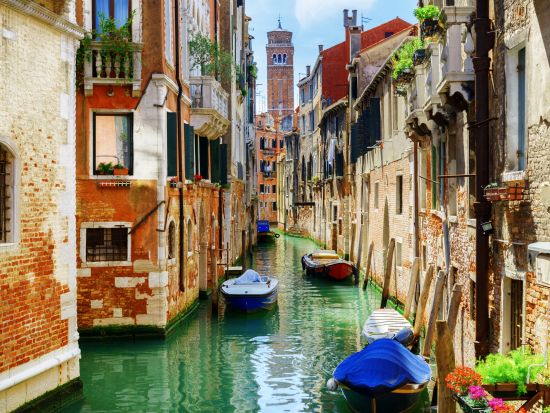 列車で行く ヴェネツィア日帰り観光ツアー＜貸切 or 混載 ／ローマ発＞by Max Harvest