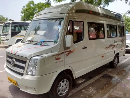 minivan for port airport hotel transfer india