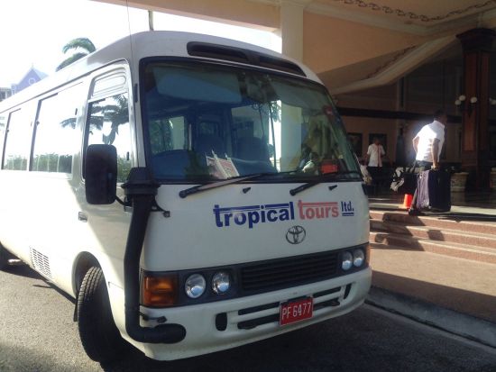 サングスター国際空港⇔モンテゴベイ、オーチョリオス、ネグリル市内　送迎サービス