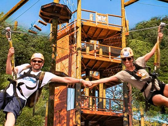 コーラルクレーター・アドベンチャーパーク　ジップライン体験　3本（1時間）または6本（2時間）　四輪バギー体験（45分）付きプランもご用意＜送迎付きプランあり＞