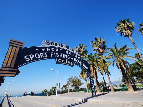 ロサンゼルス観光ツアー　人気の定番観光スポット（ハリウッド＆サンタモニカ）＋ファーマーズマーケット　＜日本語ガイド＞by H.I.S.