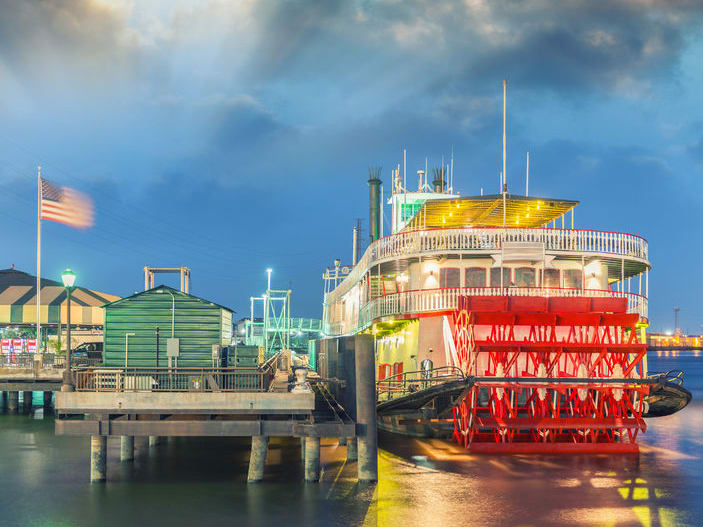 natchez steamboat cruise