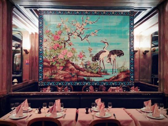 おすすめガイド ソレーヌさんがご案内 アール・ヌーヴォースポット巡り！ インスタ映えするフォトジェニック観光ツアー＜日本語ガイド＞