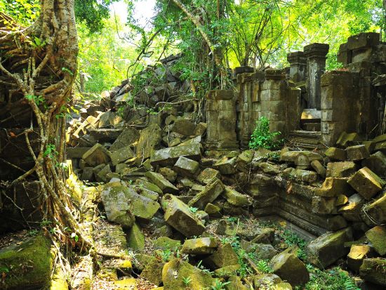 ベンメリア+トンレサップ湖クルーズ付き1日観光ツアー＜昼食付／専用車プラン＆お洒落なクメールレストランでのアプサラダンスディナーショー付きプランあり＞